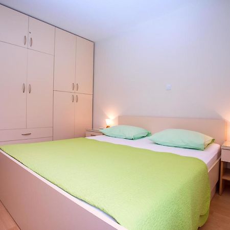Apartmani Ribnjak Seka Omiš Eksteriør bilde