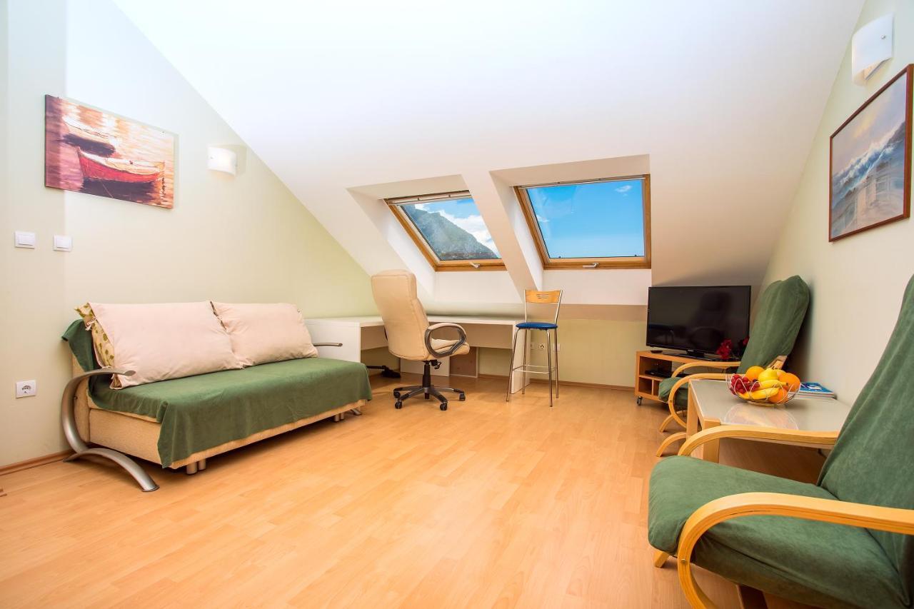 Apartmani Ribnjak Seka Omiš Eksteriør bilde